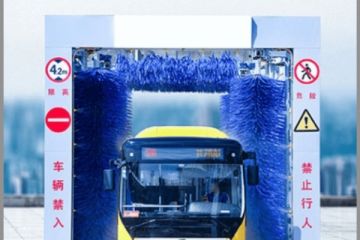 大型大巴洗車機(jī)-提高清洗速度節(jié)省人工費(fèi)用[隆茂鑫晟]